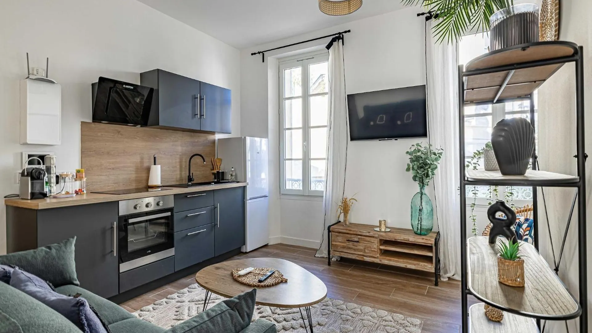 Sublime 2 Bedroom Apart - Cannes Residential Area Франция