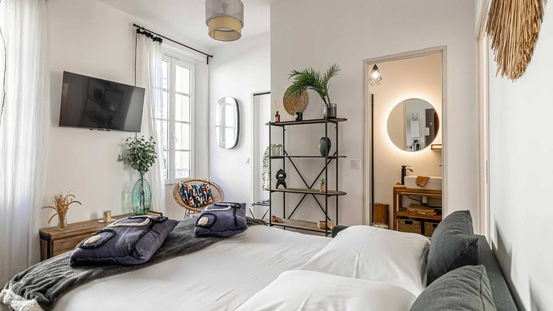 Sublime 2 Bedroom Apart - Cannes Residential Area 0*,  France