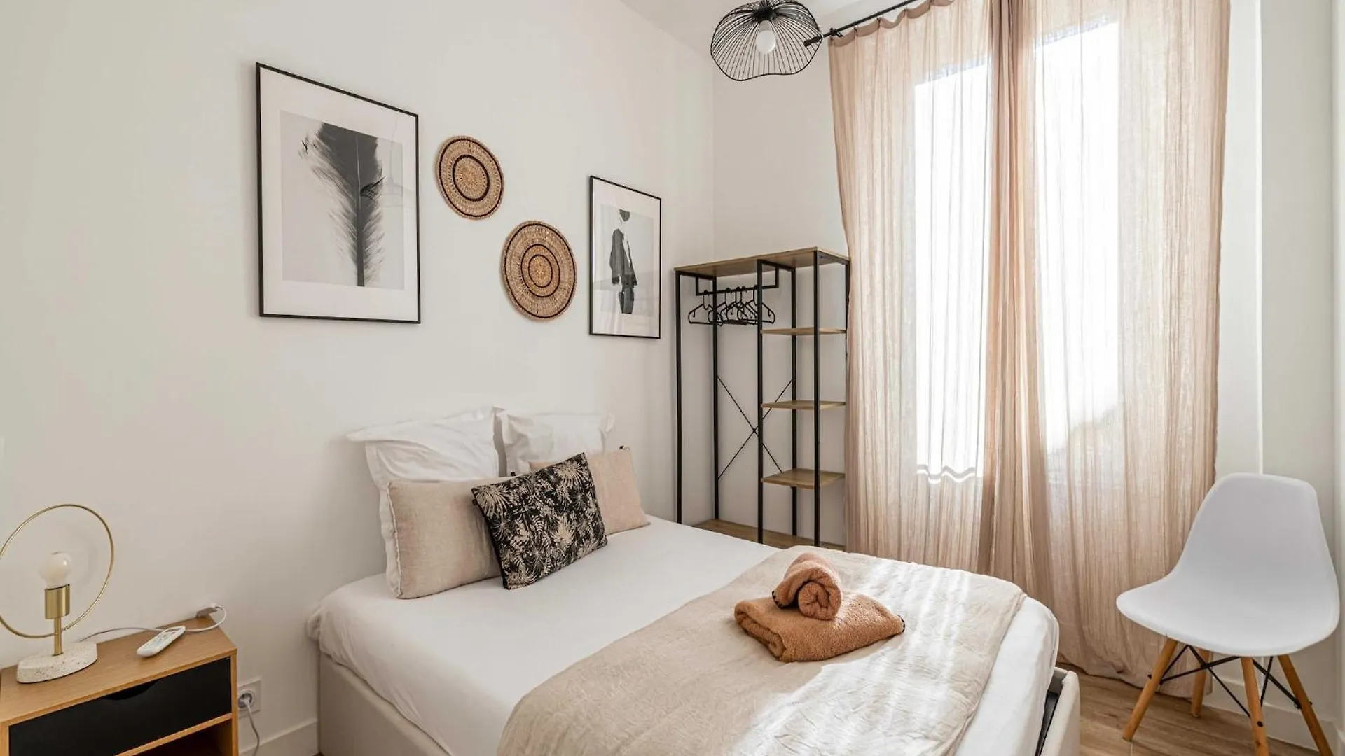 Sublime 2 Bedroom Apart - Cannes Residential Area